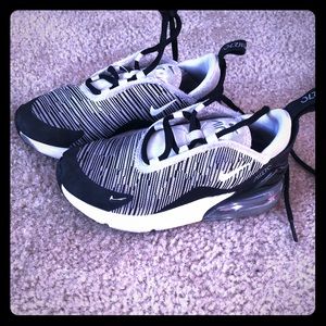 Nike little boys Air Max 270